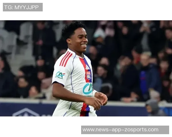 恩德里克法语尚不流利但能用英语与丰塞卡团队顺畅交流 恩德里克法语尚不流利但能用英语与丰塞卡团队顺畅交流